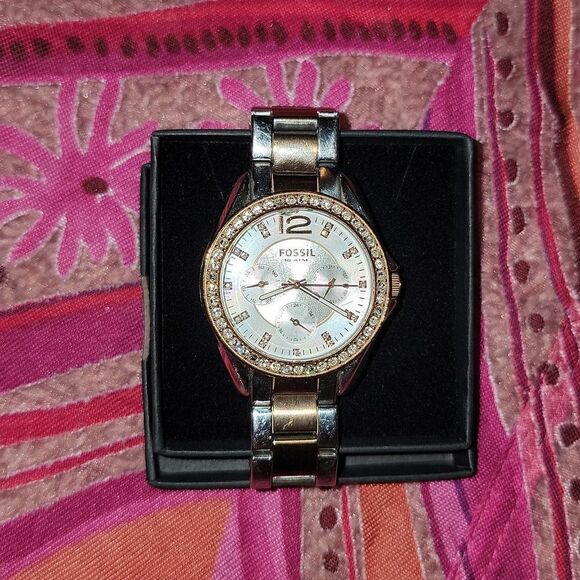 Fossil Riley Multifunction Two Tone Stainless Steel Watch New Battery - Picture 6 of 11